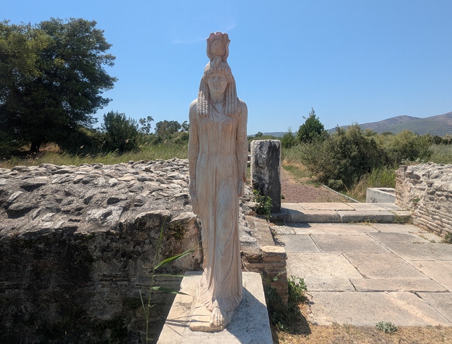 Isis-Statue in Nea Makri, Griechenland